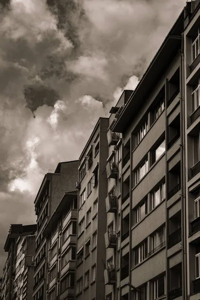 Вертикальний Знімок Вулиці Істамбула Житловим Будинком — стокове фото