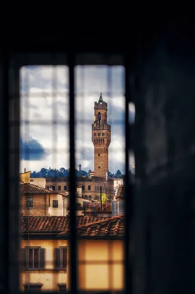 Une Vue Aérienne Derrière Fenêtre Paysage Urbain Entouré Bâtiments Florence — Photo