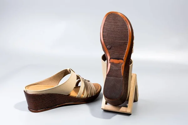 Пара Обуви Белом Фоне — стоковое фото
