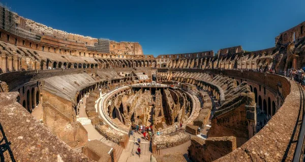 Een Brede Hoek Van Colosseum Een Zonnige Dag Met Heldere — Stockfoto