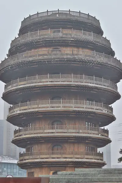 中国の木造建築物の垂直ショット — ストック写真
