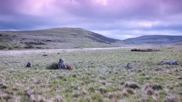 Ein Malerischer Blick Auf Felder Mit Bergen Hügeln Hintergrund Nant — Stockfoto