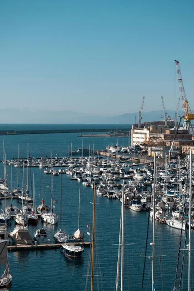 Zdjęcie Pionowe Portu Genui Włochy — Zdjęcie stockowe
