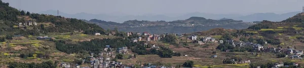 Πανοραμική Θέα Ενός Χωριού Και Απέραντο Τοπίο Στην Ύπαιθρο — Φωτογραφία Αρχείου