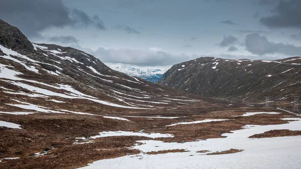 Krásný Záběr Zasněžené Přírodní Scenérie Tindeveien Norsko — Stock fotografie