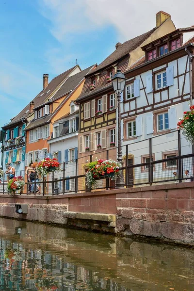 Uma Bela Foto Dos Edifícios Coloridos Colmar França Navegar Através — Fotografia de Stock