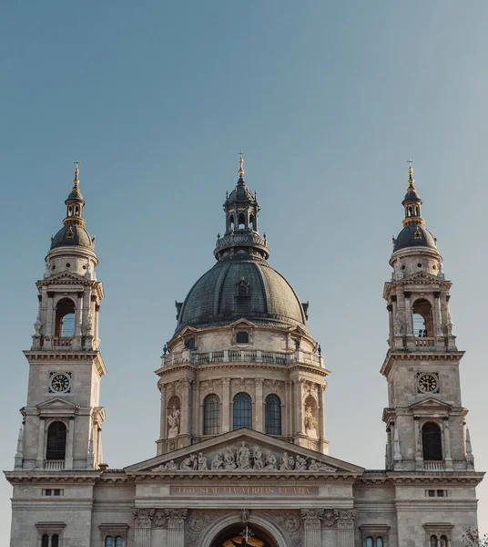 Uma Foto Baixo Ângulo Basílica Santo Estêvão Budapeste Hungria — Fotografia de Stock