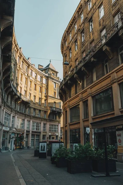 Eine Vertikale Aufnahme Der Anker Koz Straße Budapest Ungarn — Stockfoto