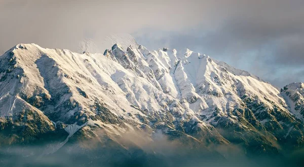 Ένα Όμορφο Πλάνο Της Σειράς Nordkette Χιονισμένα Βουνά Ενάντια Ένα — Φωτογραφία Αρχείου