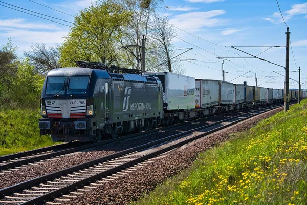 Uma Locomotiva Com Passagem Por Saarmund Alemanha — Fotografia de Stock