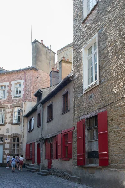 Vertikální Staré Obytné Budovy Kamennými Zdmi Městě Rennes Francii — Stock fotografie