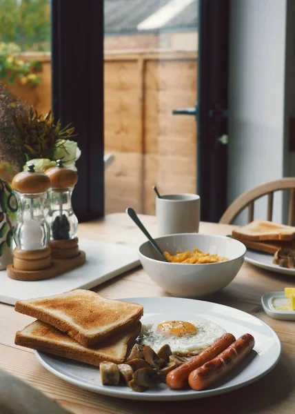 Αγγλικό Πρωινό Τραπέζι Εστιατορίου — Φωτογραφία Αρχείου