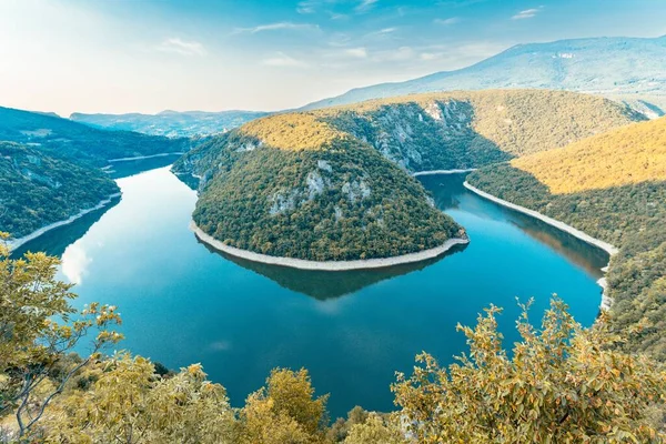 セルビアのヴルバス川の劇的なショット — ストック写真