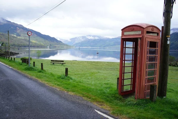 Una Cabina Telefónica Roja Rural Escocia Loch Goil Arena Gras —  Fotos de Stock