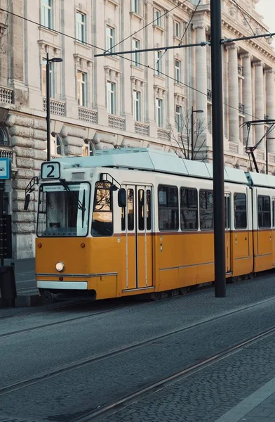 Plan Vertical Tramway Jaune Budapest Hongrie Plein Jour — Photo