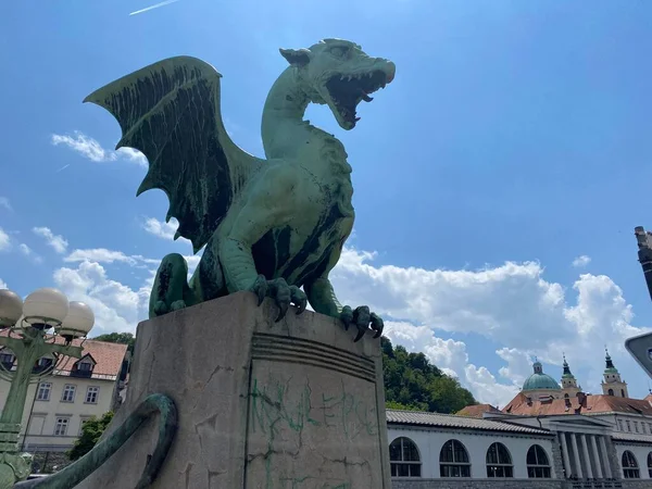 Estatua Del Dragón Puente Liubliana Eslovenia —  Fotos de Stock