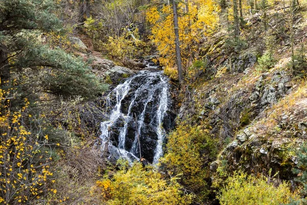 Naturskön Bild Ett Litet Vattenfall Cimmaron Canyon Norra New Mexico — Stockfoto