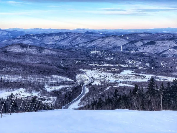 Uma Cidade Cênica Vista Uma Colina Killington Ski Resort Vermont — Fotografia de Stock