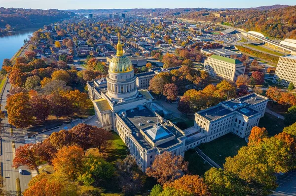 Aerial Shot West Virginia State Capitol Building Downtown Charleston Autumn — Stock Photo, Image