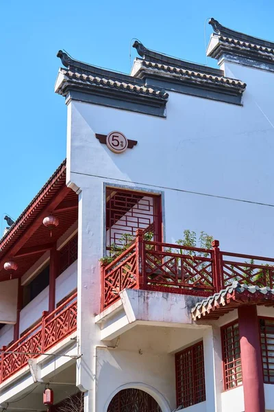Extérieur Temple Façade Architecture Chinoise Avec Des Murs Balcon Rouge — Photo