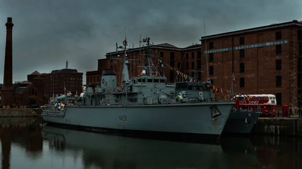 Large Warship Liverpool Docks England Dark Cloudy Sky — Stock Photo, Image