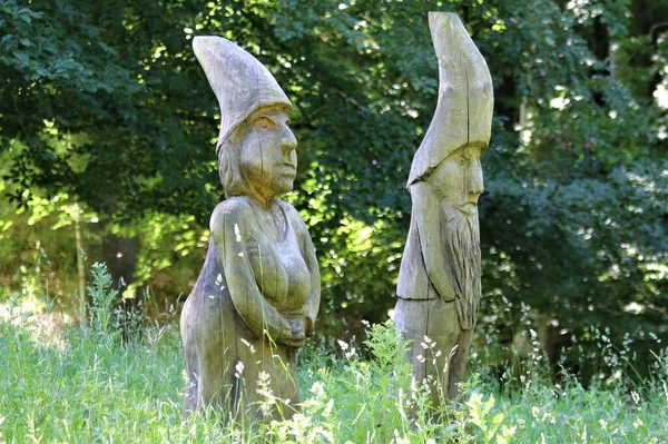 Die Holzskulpturen Der Gnome Garten — Stockfoto
