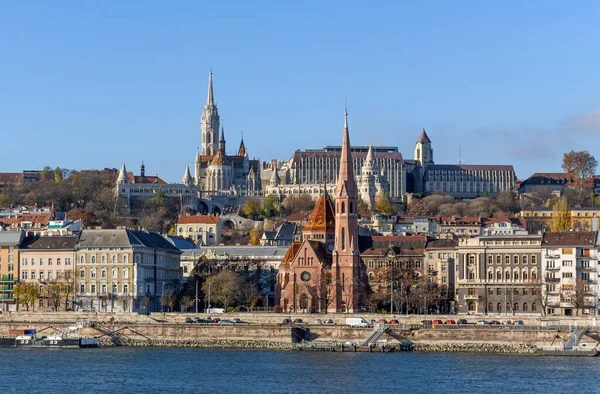 Halászbástya Képe Duna Partján Budapesten — Stock Fotó