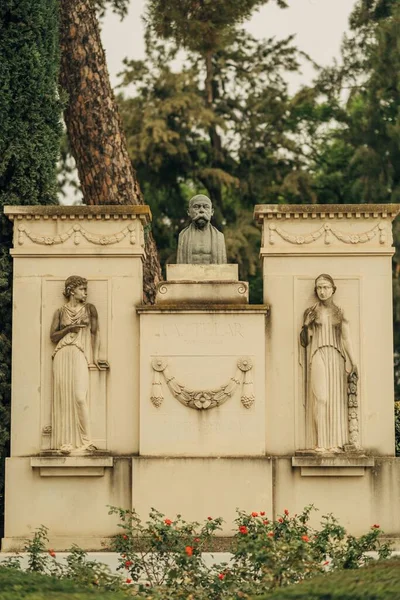 Zdjęcie Pionowe Pomnika Emilio Castelara Sewilli Hiszpania — Zdjęcie stockowe