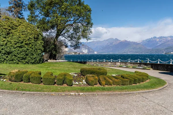 Villa Pallavicino Park Stresě Výhledem Jezero Maggiore Piemont Itálie — Stock fotografie