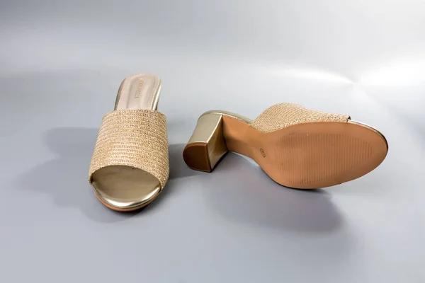 Coppia Scarpe Sfondo Bianco — Foto Stock