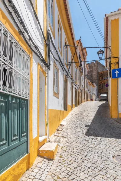 stock image A beautiful building painted in white and yellow in the historic area of the city of Portalegre