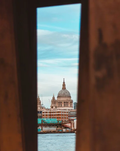 Fechamento Vertical Catedral São Paulo Através Uma Cerca Aço Londres — Fotografia de Stock