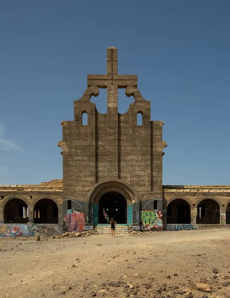 Plano Vertical Iglesia Abandonada Situada Abades —  Fotos de Stock