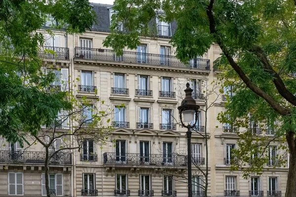 Paryż Typowy Fasada Bulwar Budynku Richard Lenoir 11E Dzielnicy — Zdjęcie stockowe
