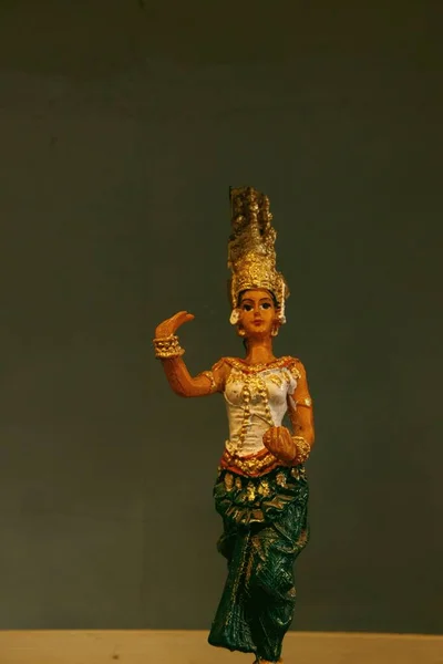 Figurky Tanečnice Apsara Prodávané Jako Oblíbené Turistické Suvenýry Starém Trhu — Stock fotografie