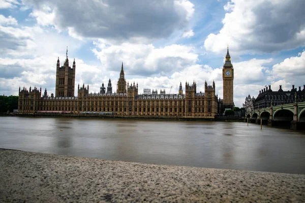 Eine Schöne Aufnahme Des Britischen Parlaments Und Big Ben Ufer — Stockfoto