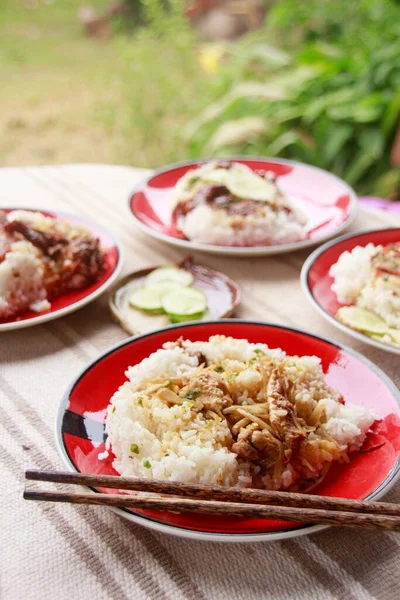 Peppered Ayam Dan Jahe Cha Mouan Khnyei Untuk Sarapan Hidangan — Stok Foto