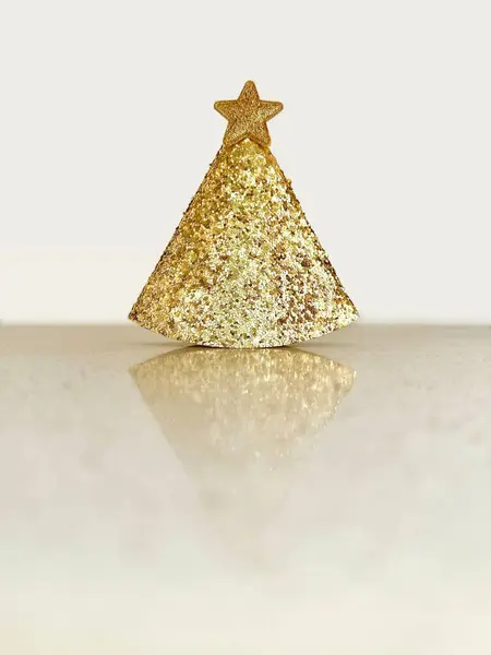 Primo Piano Una Stella Oro Decorazione Superiore Dell Albero Natale — Foto Stock