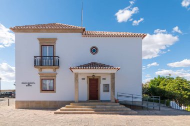 Portekiz 'in Portalegre ilçesine bağlı Marvao köyündeki belediye binası.