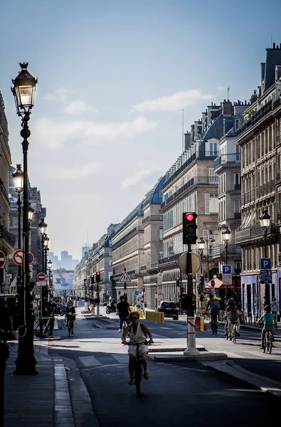 Verticaal Uitzicht Het Straatleven Een Zonnige Dag Rue Rivoli — Stockfoto