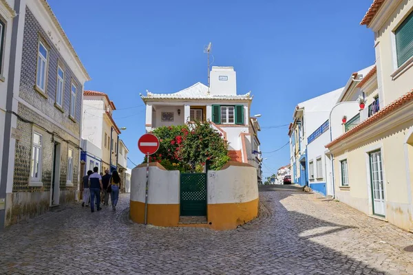 Historische Gebouwen Een Steegje Het Dorp Ericeira Portugal — Stockfoto