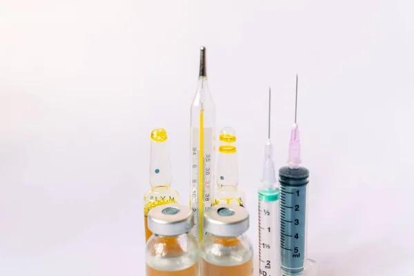 Divers Équipements Médicaux Thermomètre Ampoules Pipette Médicaments Comprimés Capsules Spray — Photo