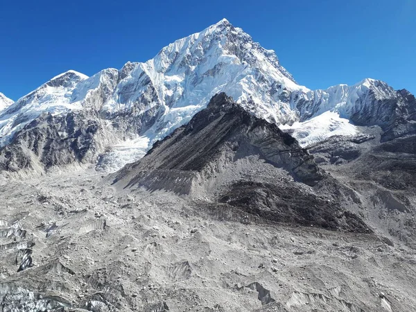 Vacker Utsikt Över Snötäckt Topp Mount Everest — Stockfoto