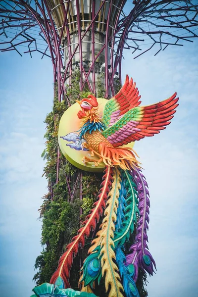 Vertical View Colorful Phoenix Decorated Plant Gardens Bay — Stock Photo, Image