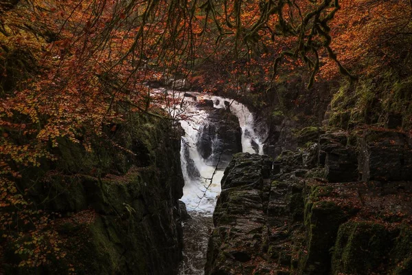 Ландшафт Водоспаду Бруар Мохом Шотландії — стокове фото