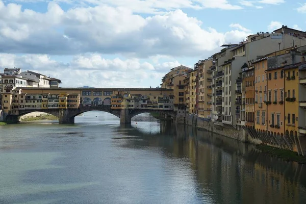 Uma Vista Aérea Canal Cercado Por Edifícios Florença — Fotografia de Stock