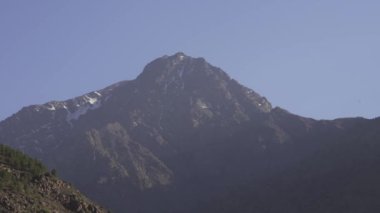 Kuzey Afrika 'nın Fas' taki en yüksek dağı Toubkal 'ın güzel manzarası..