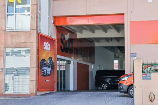 ポルトガルリスボンのレンタカー会社Sixt Rent Carの施設 — ストック写真