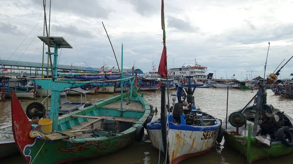 Tiro Perto Barcos Pesca Navios Passageiros Doca — Fotografia de Stock