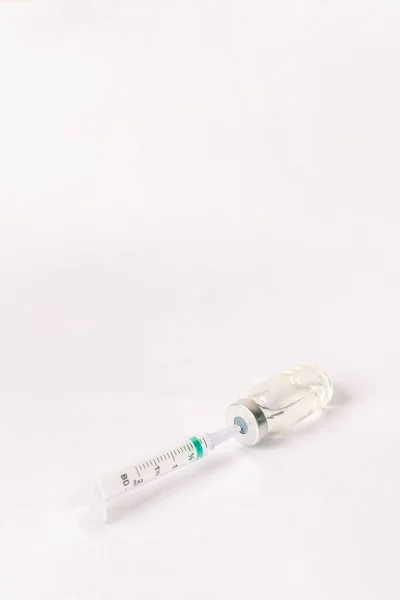 Varie Apparecchiature Mediche Termometro Fiale Pipetta Farmaci Compresse Capsule Spray — Foto Stock